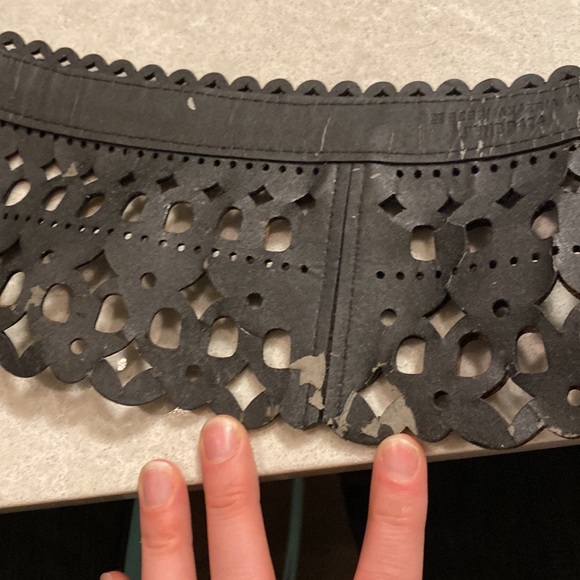 BCBG Maxaazria laser cut lace Very rare belt - Picture 6 of 8